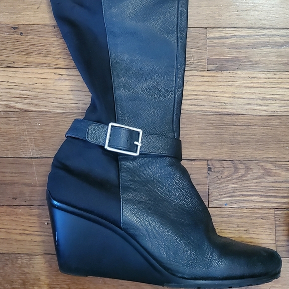 Womens Boots - Picture 2 of 4